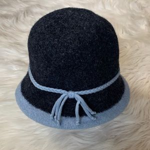 Vintage bow-tied blue bucket kango hat